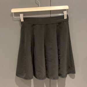 Brandy Melville black pleated skirt
